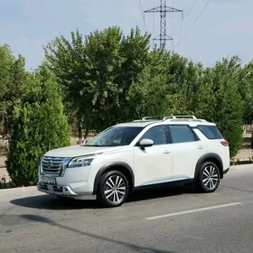Nissan Pathfinder 2022