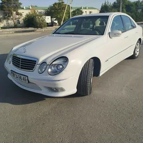 Mercedes-Benz E320 2004