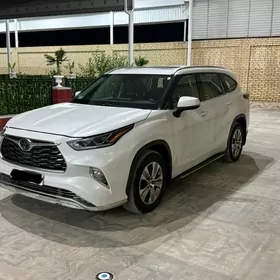 Toyota Highlander 2022