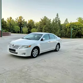 Toyota Camry 2010