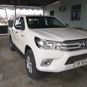 Toyota Hilux 2021