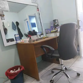Arenda Salon Parihmaher