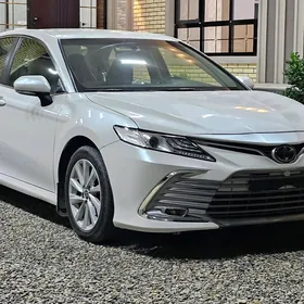 Toyota Camry 2022