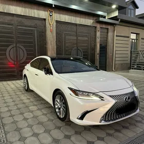 Lexus ES 350 2019