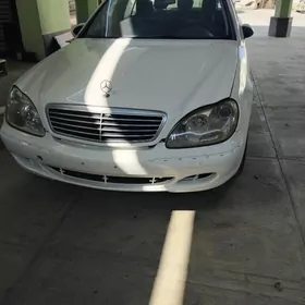 Mercedes-Benz S-Class 1999