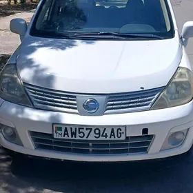 Nissan Versa 2010