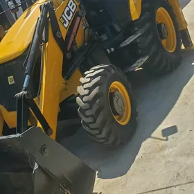 JCB 3CX Pothole Master 2014