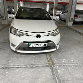Toyota Yaris 2014