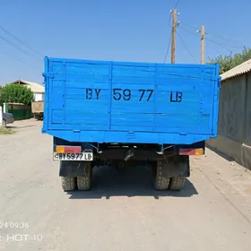 Gaz 52 1983