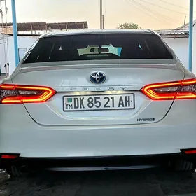 Toyota Camry 2021