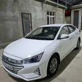 Hyundai Elantra 2019
