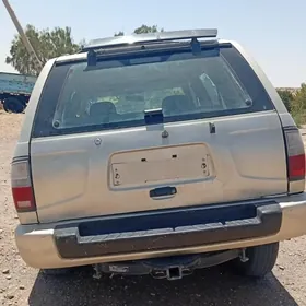 Infiniti QX4 1999