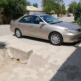 Toyota Camry 2004