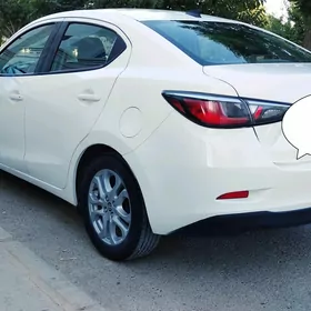 Toyota Yaris 2017