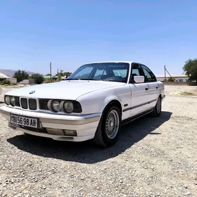 BMW 525 1990