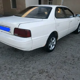 Toyota Vista 1995