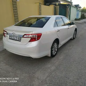 Toyota Camry 2014
