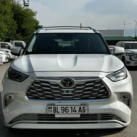 Toyota Highlander 2021