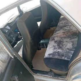 Lada 2107 2000