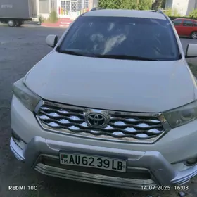 Toyota Highlander 2011