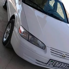 Toyota Camry 1998