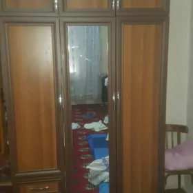 Шкаф