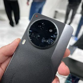 Tecno Camon 30