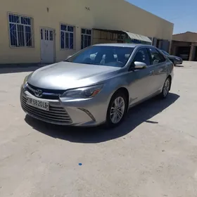 Toyota Camry 2015