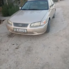 Toyota Camry 2000