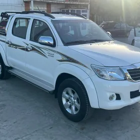 Toyota Hilux 2014