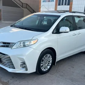 Toyota Sienna 2017