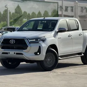 Toyota Hilux 2025