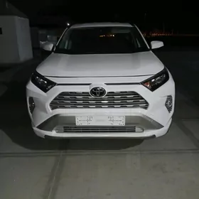 Toyota RAV4 2022