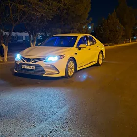 Toyota Camry 2022