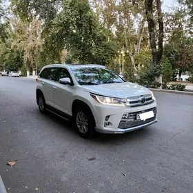 Toyota Highlander 2019