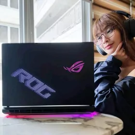 Rog Scar18/RTX5090/2TB/32GB