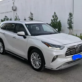 Toyota Highlander 2020