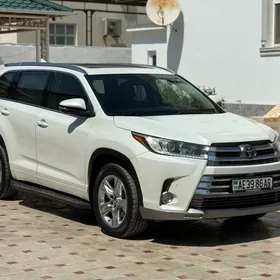 Toyota Highlander 2018