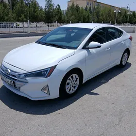 Hyundai Elantra 2020