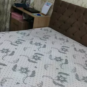 кровать двуспальная