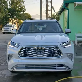 Toyota Highlander 2022
