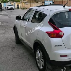 Nissan JUKE 2013
