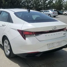 Hyundai Elantra 2021
