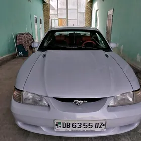 Ford Mustang SVT Cobra 1996