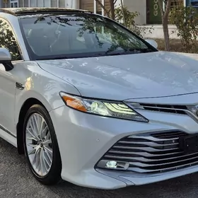 Toyota Camry 2018