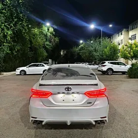 Toyota Camry 2020