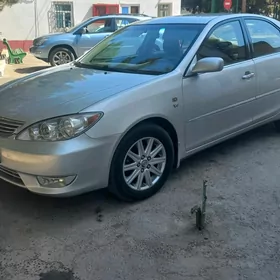 Toyota Camry 2004