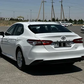 Toyota Camry 2020