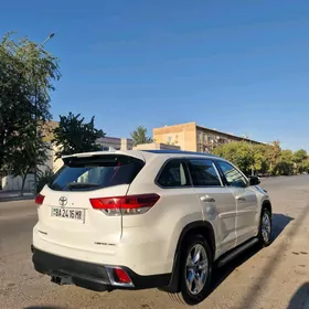 Toyota Highlander 2018