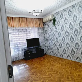 продается квартира 4/1